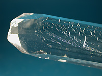 Monocrystal of synthetic quartz